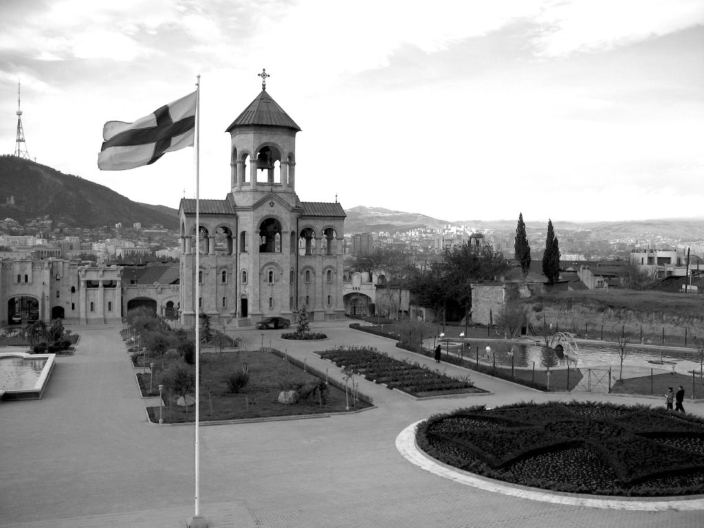 Foto: Dreifaltigkeitskirche in Tbilissi. Aus: Eriwan. Kapitel 1. Aufzeichnungen aus Armenien von Marc Degens.