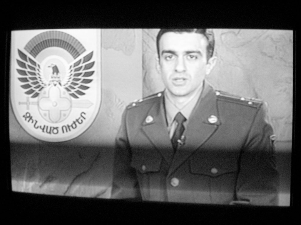 Foto: Militärmagazin. Aus: Eriwan. Kapitel 4. Aufzeichnungen aus Armenien von Marc Degens.