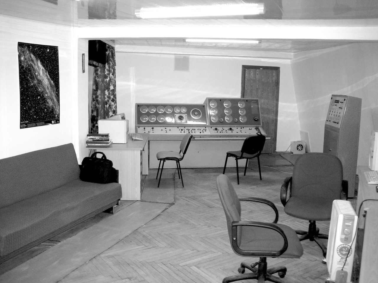 Science-Fiction Foto: Science-Fiction. Aus: Eriwan. Kapitel 6 Aufzeichnungen aus Armenien von Marc Degens.